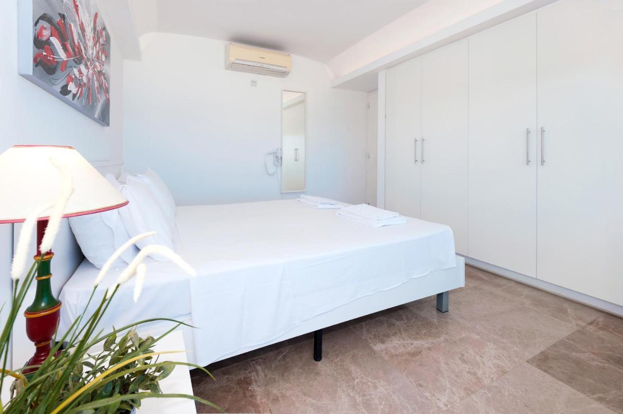 Apartment Marina - Beachfront Protaras Bagian luar foto